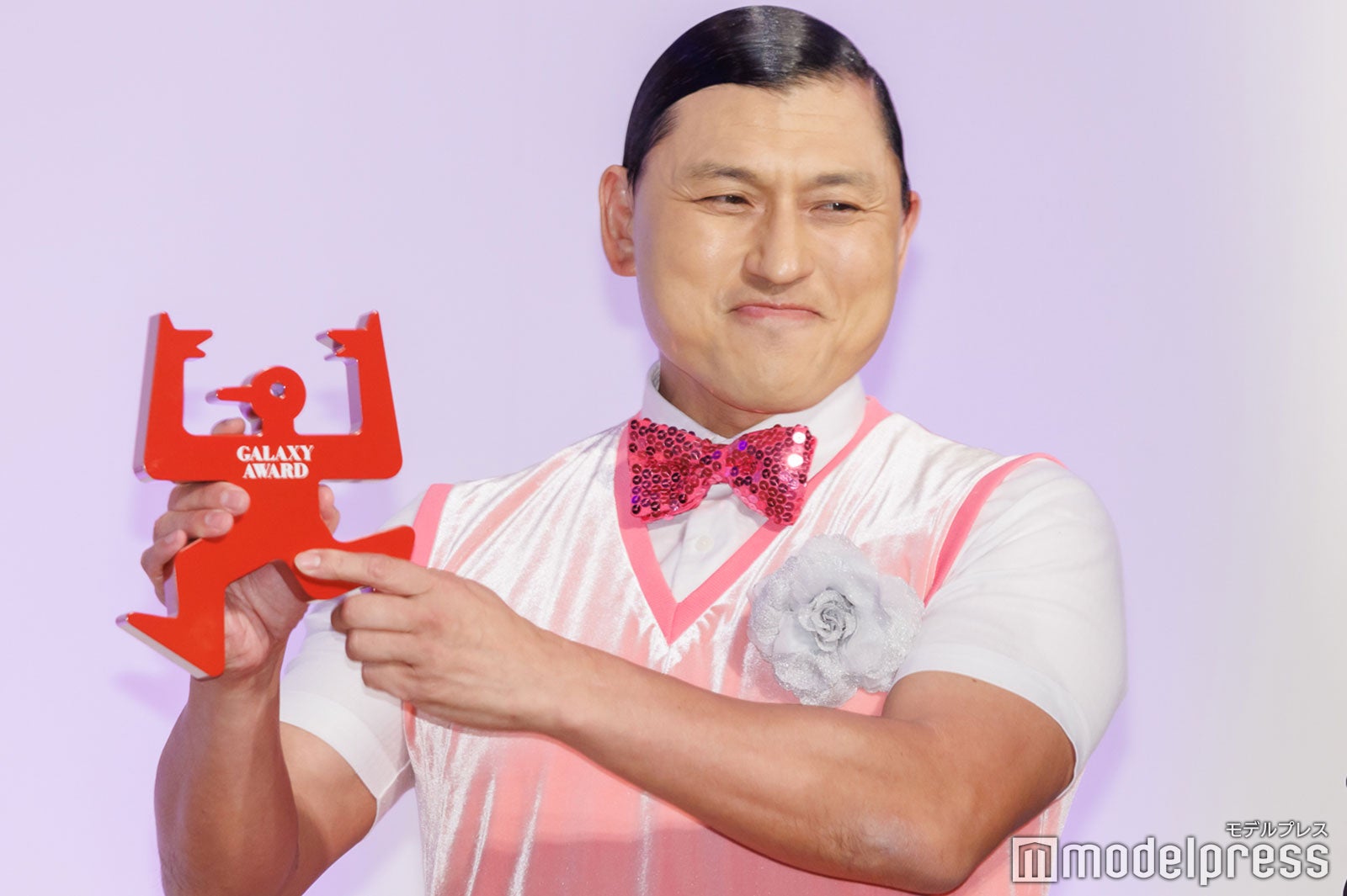 春日俊彰（C）モデルプレス