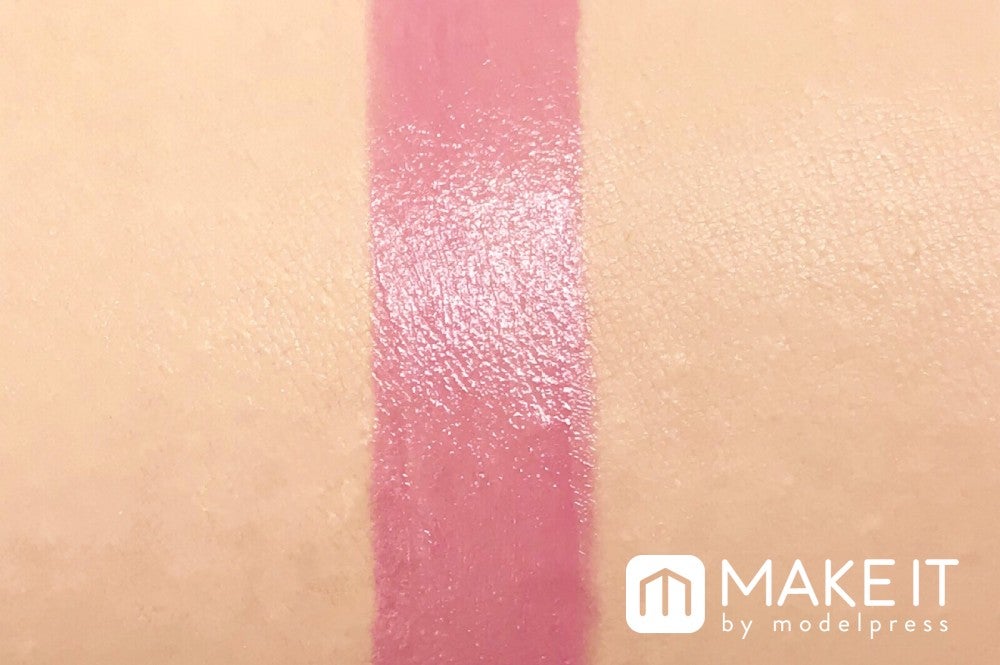 ヴィセ アヴァン／リップスティック／002 KISS AND TELL 使用 (C)メイクイット