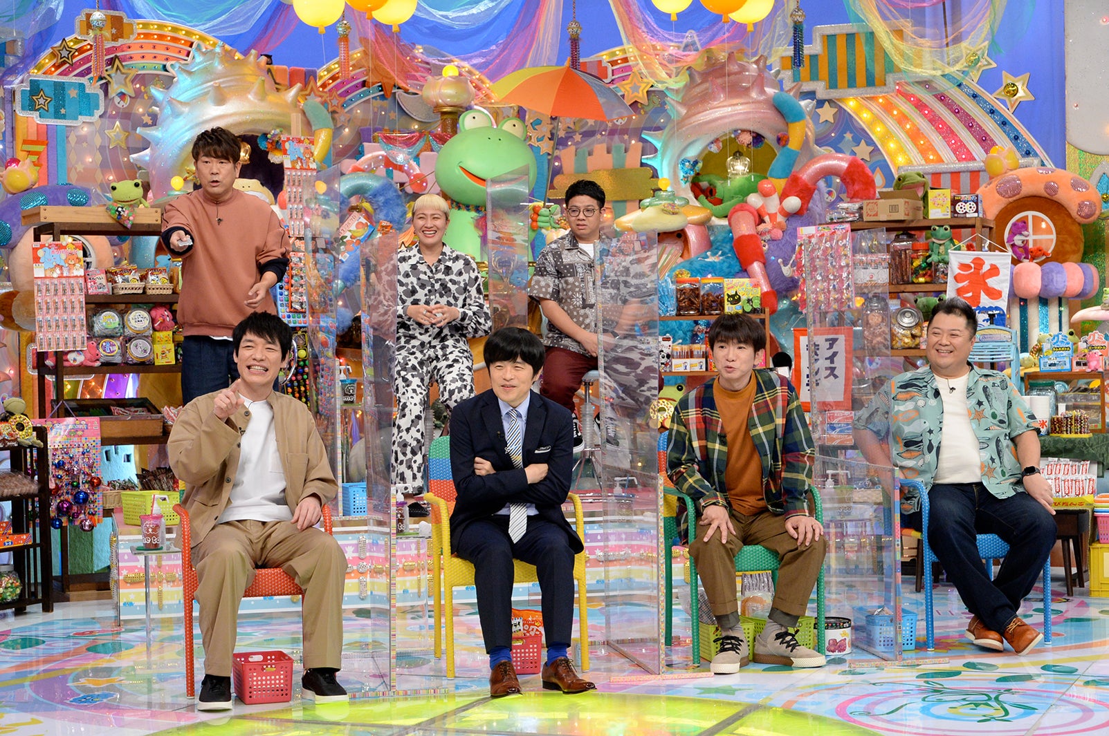 （後列）藤本敏史、丸山桂里奈、昴生（前列）川島明、バカリズム、濱口優、小杉竜一（C）テレビ朝日