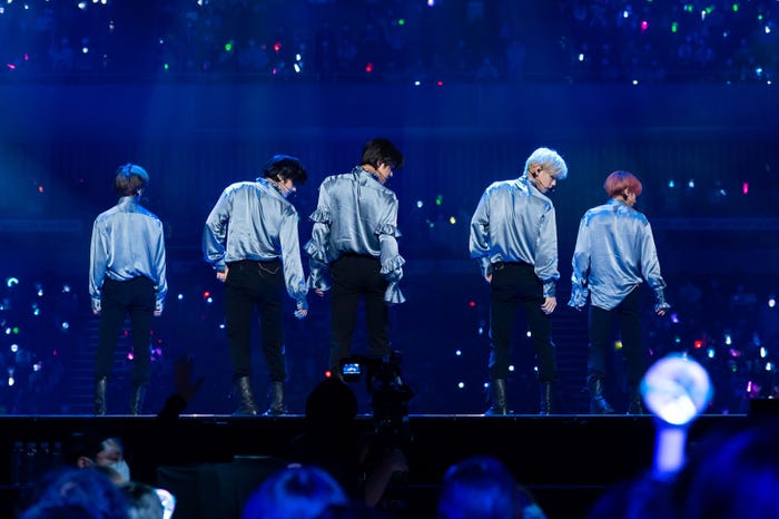 TOMORROW X TOGETHER(C)CJ ENM Co., Ltd, All Rights Reserved