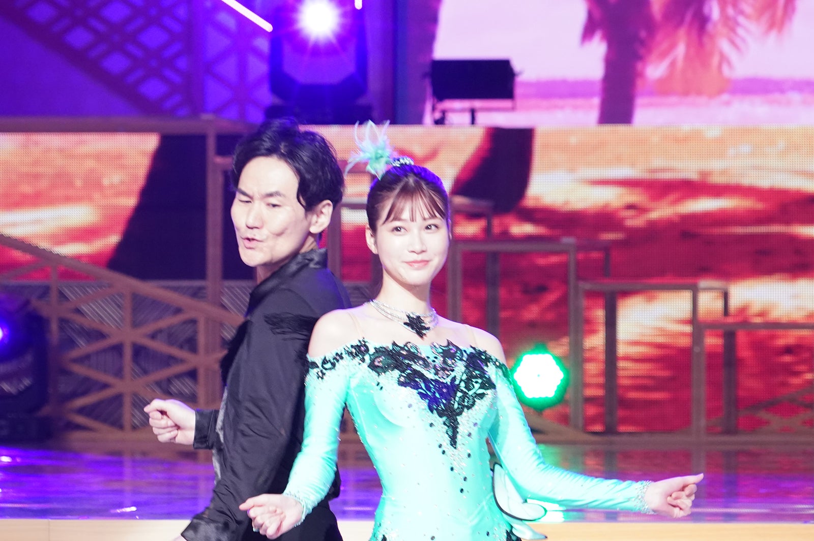 「ヒルナンデス！」メンバー、戦後70年彩るダンス＆ファッションSPショーを生披露＜24時間テレビ45＞