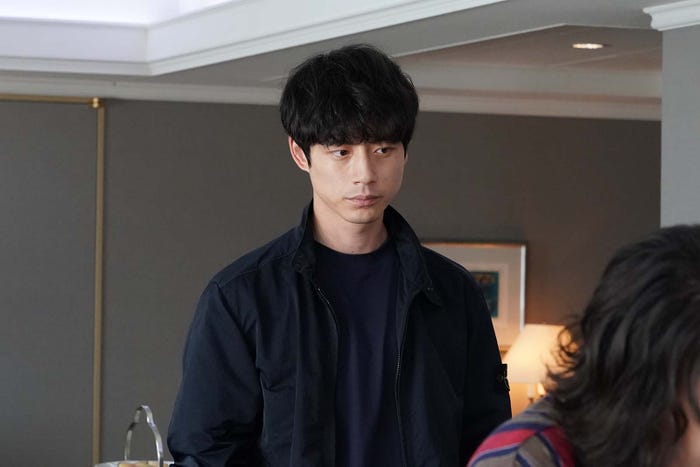 坂口健太郎「CODE―願いの代償―」第8話より(C)読売テレビ・日本テレビ