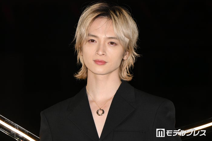 Kis-My-Ft2玉森裕太、私物の高級リングをアピール 長く残したいことは「メンバーの名前」【カルティエ「“TRINITY 100” セレブレーションパーティ」】