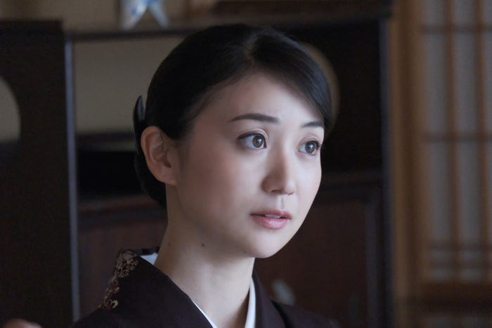 大島優子 (C)2022 高橋ツトム/集英社/天間荘製作委員会