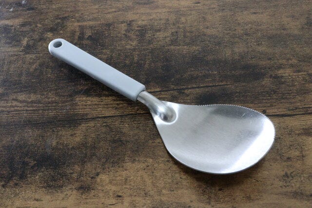 セリア カットして取り分けられるスプーン セリアのカットして取り分けられるスプーンのビジュアル