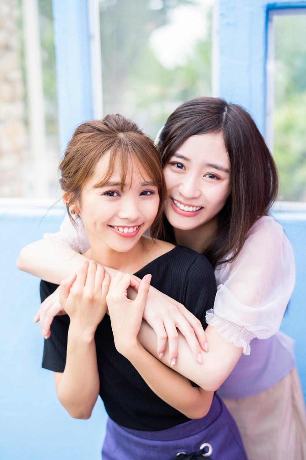 磯佳奈江、内木志「磯佳奈江1st写真集 いそちゃん」（C）KADOKAWA  PHOTO／MAKINO SHOTA