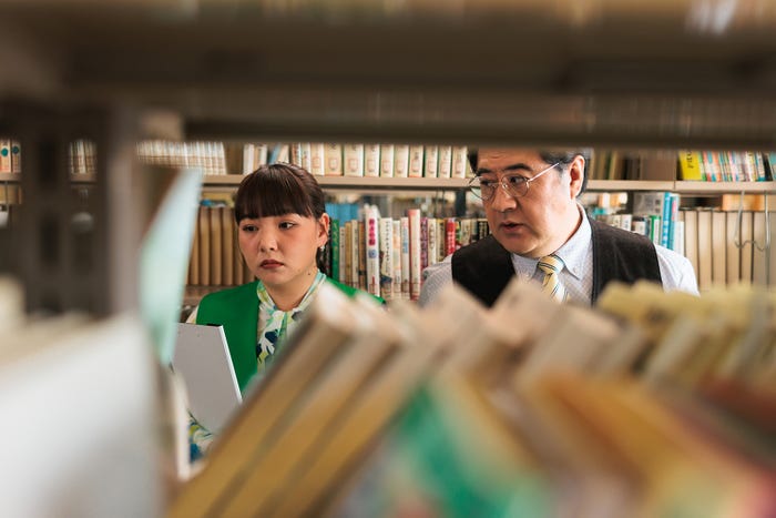 野呂佳代、小手伸也「なんで私が神説教」第3話(C)日本テレビ