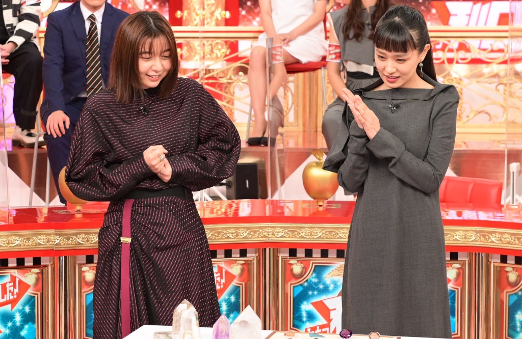 上白石萌歌、奈緒（C）TBS