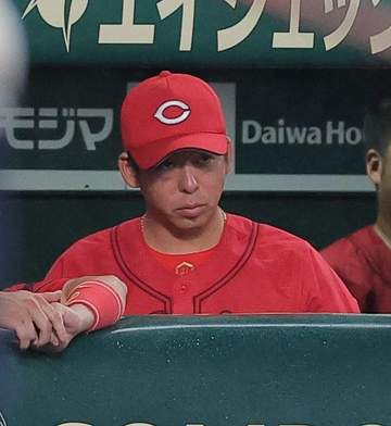 広島が悪夢の逆転負け 野間が痛恨の後逸で床田が一挙4失点 今季2度目の3連勝逃す 雨中の激闘で自滅の展開に