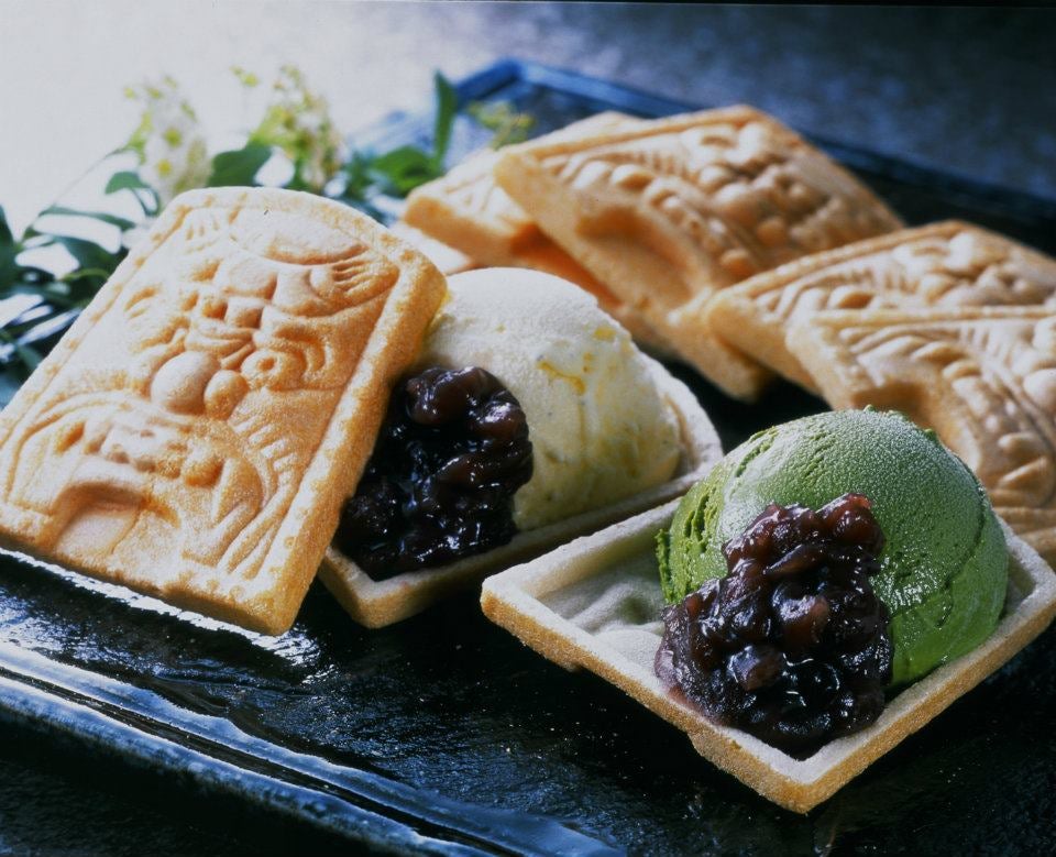 鬼瓦アイスもなか／画像提供：大宰府参道天山