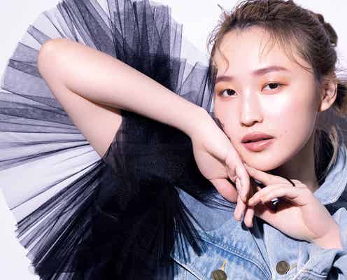 元モー娘。鞘師里保、モード衣装でクールな眼差し「こんなメイクでライブにも登場したい」