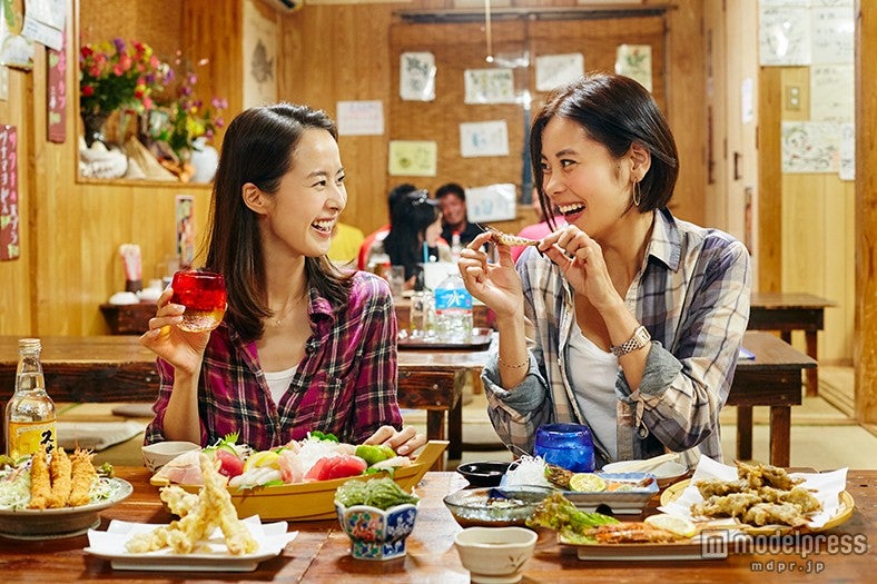 島の名産が楽しめる居酒屋で明日の完走の前祝い