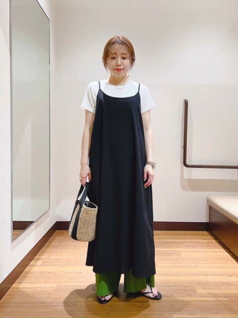 黒キャミワンピース コーデ 黒キャミワンピースコーデ5