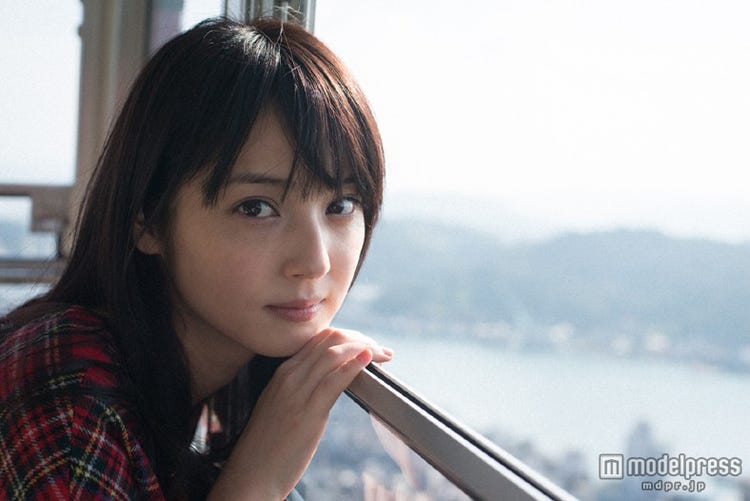 佐々木希 黒髪姿で魅せた 素顔 に大反響 モデルプレス 佐々木希 黒髪姿で魅せた 素顔 に大反響 モデルプレス