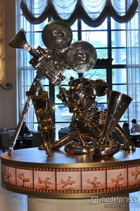 ミッキー＆プルートの銅像