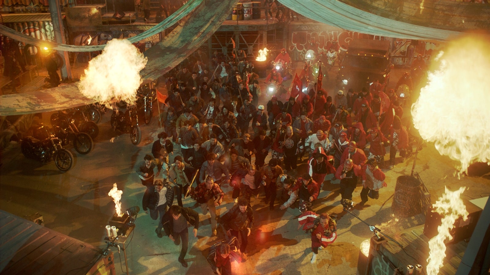 「ヤバい。なんか熱い。舞踏審議篇」より（提供写真）