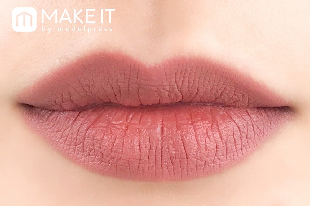 ポール & ジョー リップ クレヨン／02 使用 (C)メイクイット