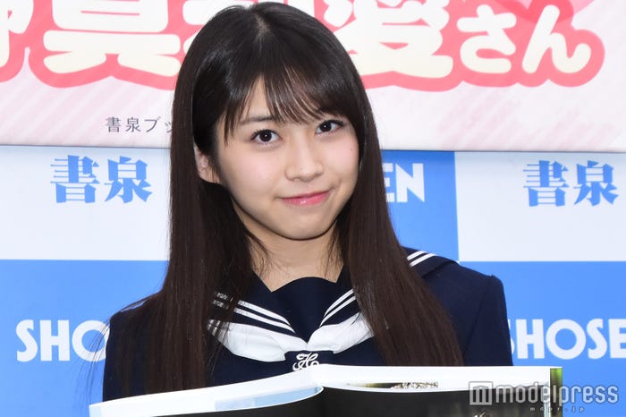 牧野真莉愛(C)モデルプレス