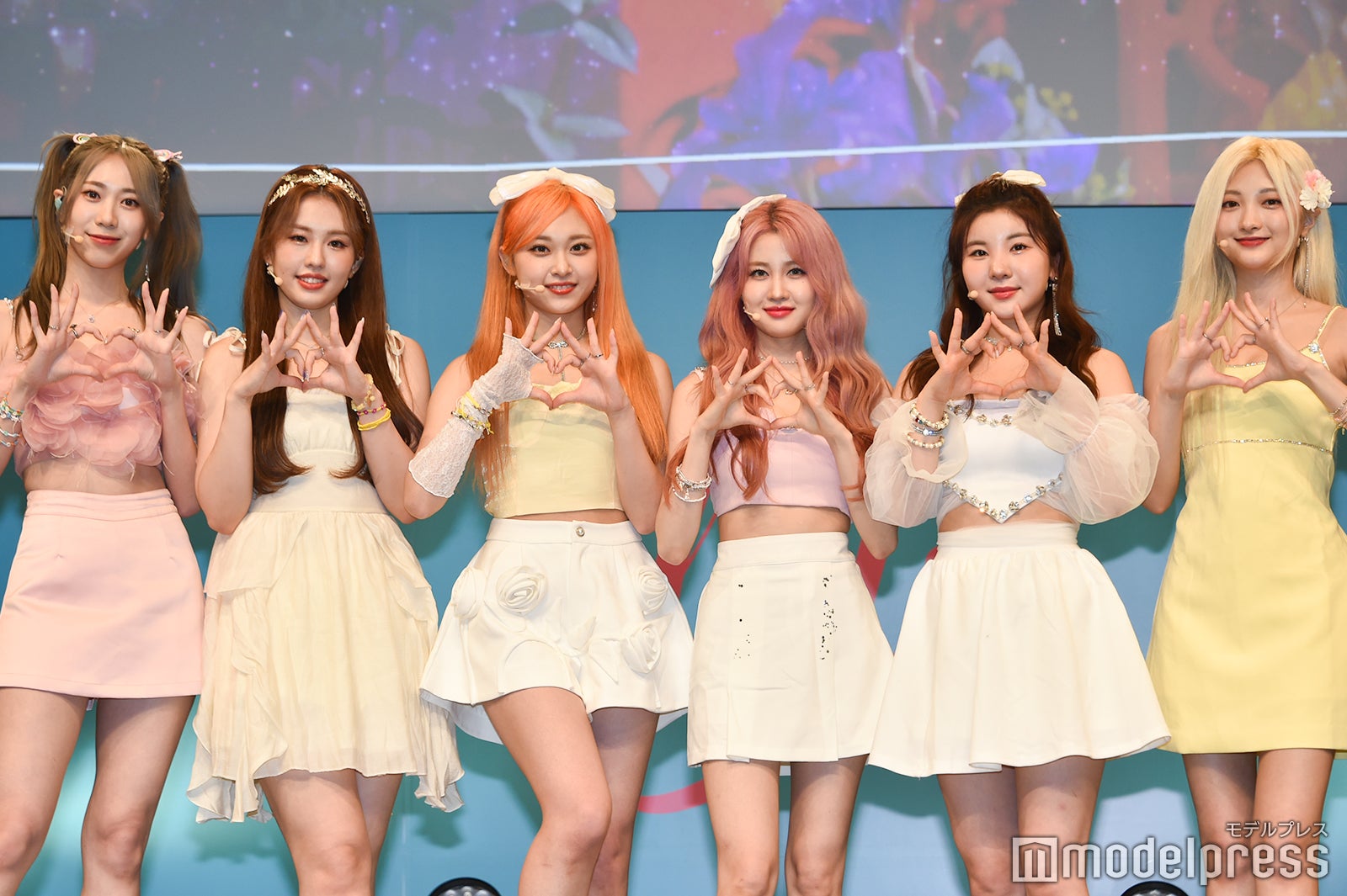 ILY:1（左から）エルバ、ハナ、リリカ、アラ、ナユ、ロナ （C）モデルプレス