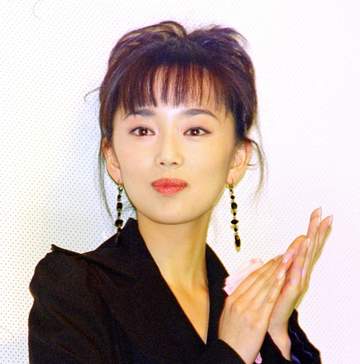 TVから消えた美人女優51歳 エルメスのバーキン手に高級車「セレブでおしゃれ」「かっけぇ♥」20代から変わらぬ上品美貌の葉月里緒奈が衝撃すぎる