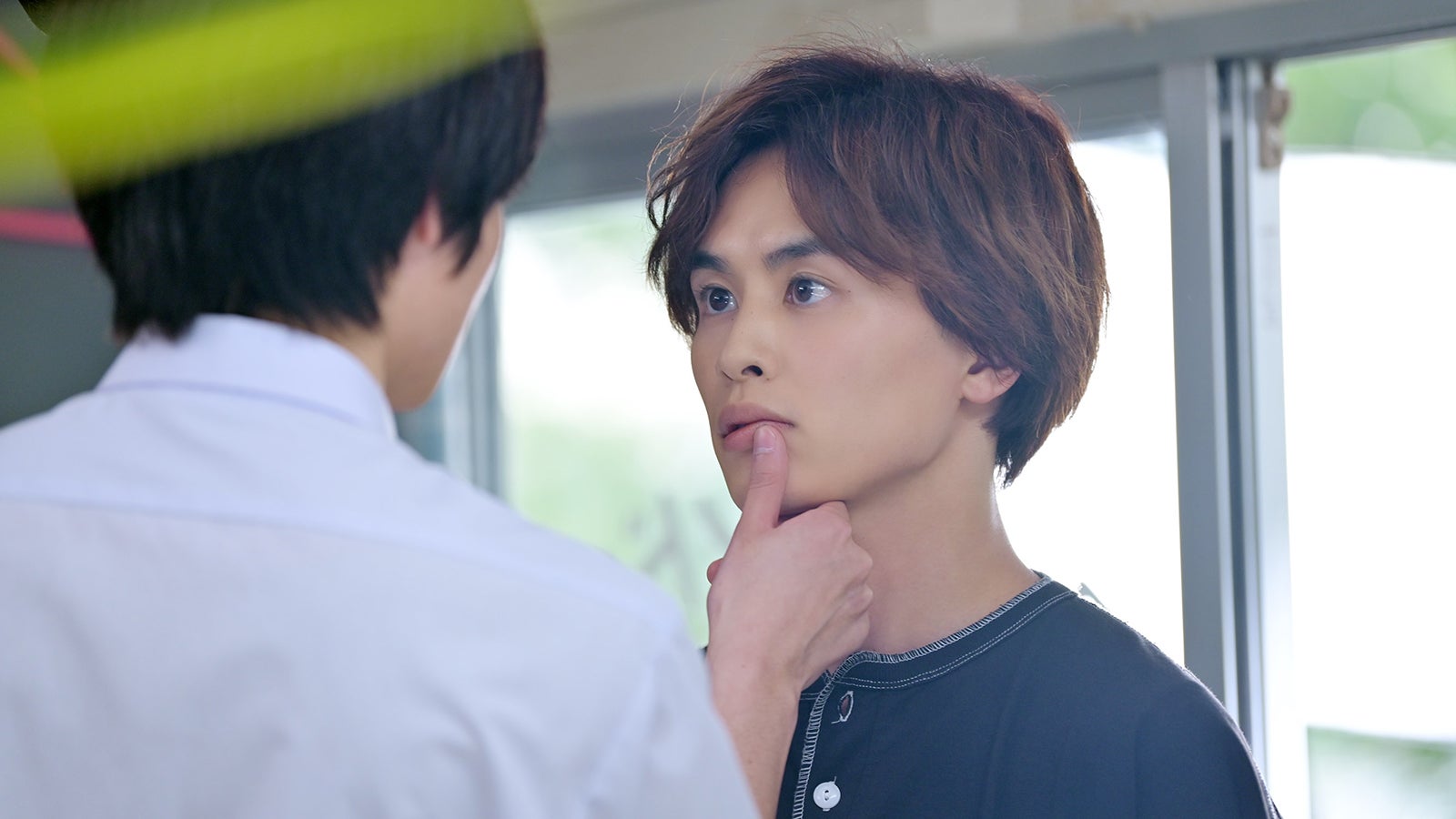 西垣匠、草川拓弥 （C）缶爪さわ・椿ゆず／KDOKAWA／「みなと商事コインランドリー」製作委員会