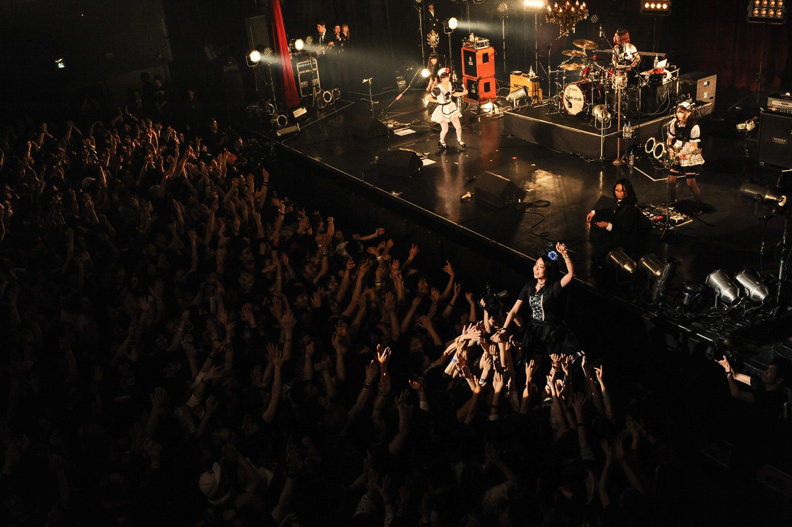 BAND-MAID／写真：MASANORI FUJIKAWA