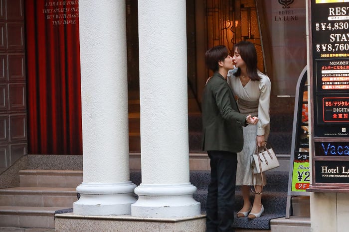 小池徹平、篠田麻里子(C)テレビ朝日