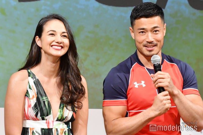 山田ローラ、山田章仁選手 (C)モデルプレス