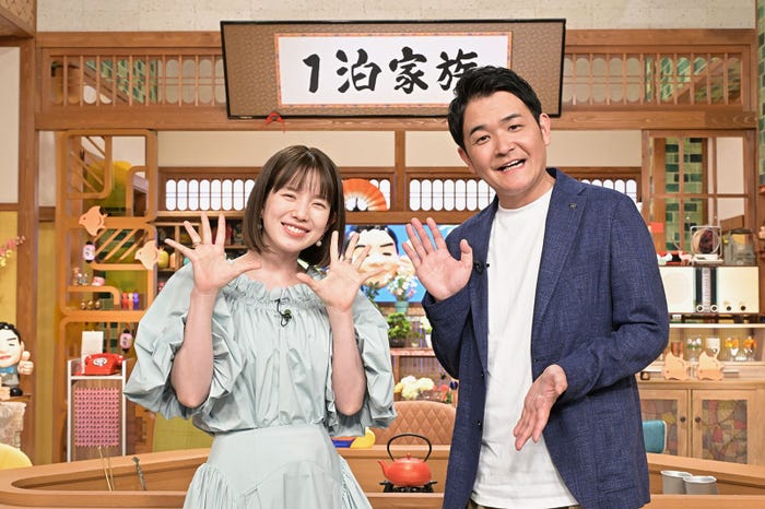 弘中綾香アナウンサー、ノブ(C)テレビ朝日