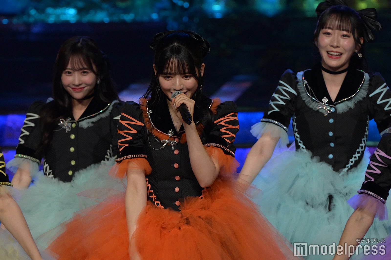 櫻井優衣、鎮西寿々歌、真中まな／FRUITS ZIPPER（C）モデルプレス