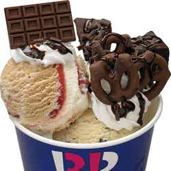 ダブルサンデーストロベリー＆パイ／画像提供：B‐Rサーティワン アイスクリーム