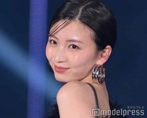 岡崎紗絵、美ボディ大胆露出 クール&微笑みのギャップにドキッ【TGC 2024 S/S】