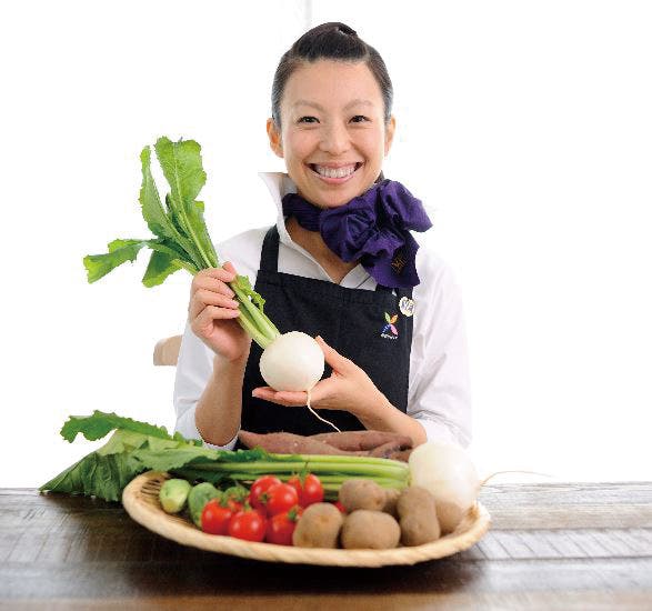 シニア野菜ソムリエの立原瑞穂さん(画像提供:セブン&アイ出版)
