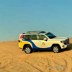 砂漠ツアー(C)モデルプレス