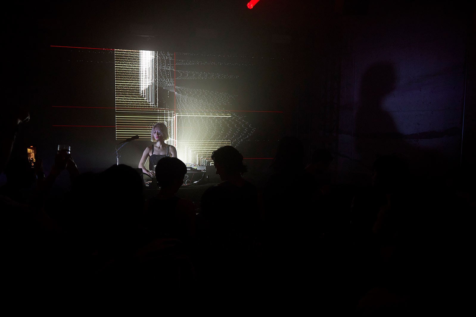 MACHINA「PRADA EXTENDS TOKYO」より（提供写真）