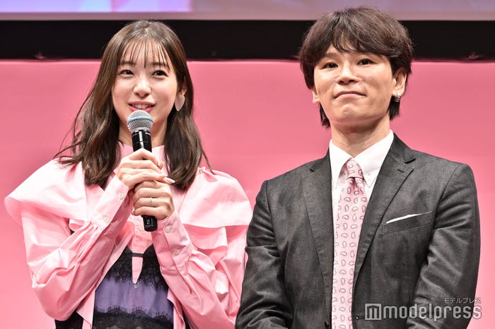 足立梨花、TATSU(C)モデルプレス