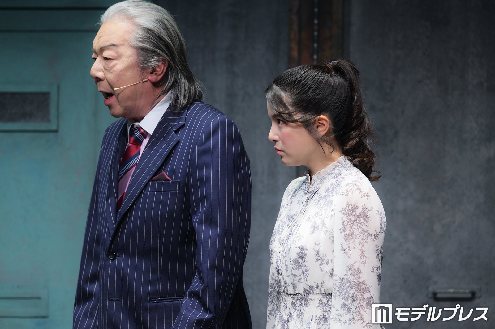 古田新太、川島海荷（C）モデルプレス