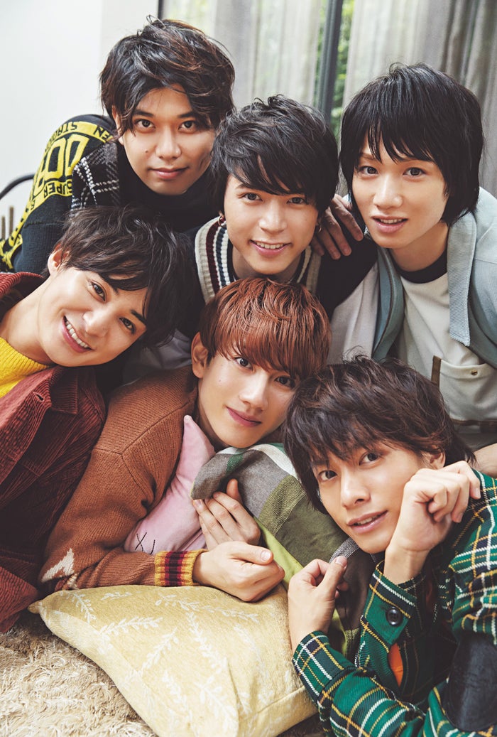 舞台 おそ松さん Cancam で女性誌独占特集 キャスト6人の恋愛観にも迫る モデルプレス