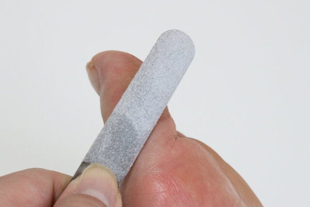 セリア　ポイント用ソフト角質やすり　使用例　ポイント使い