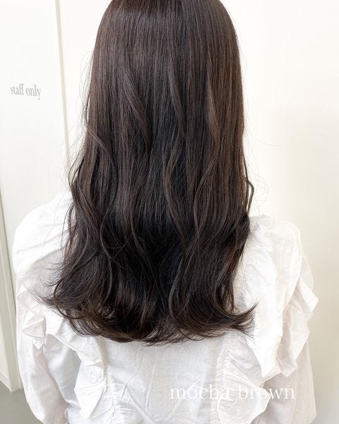 今 注目の髪色 モカブラウン 暗め 明るめまで貴方に似合うカラーをご提案 モデルプレス