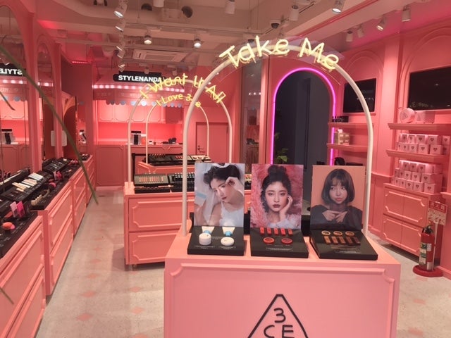 スタイルナンダ 3ce など人気アイテムが勢揃い 国内初の路面店が原宿にオープン モデルプレス