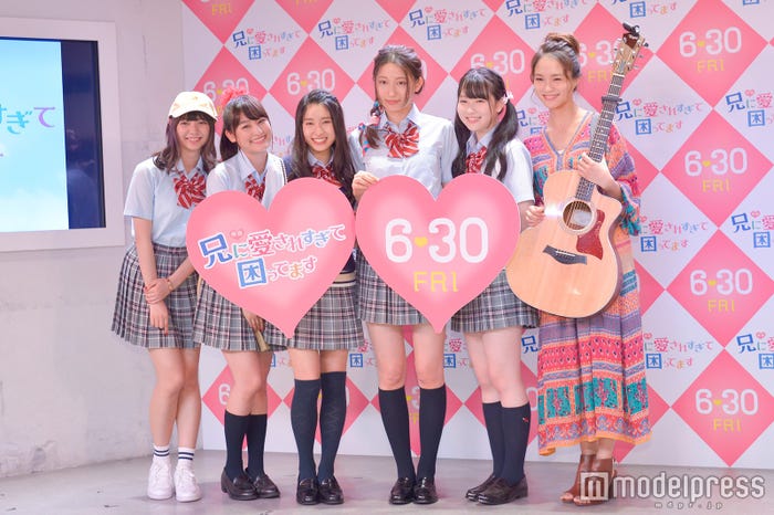(左から)川津明日香、森高愛、土屋太鳳、大野いと、越智ゆらの、Leola (C)モデルプレス