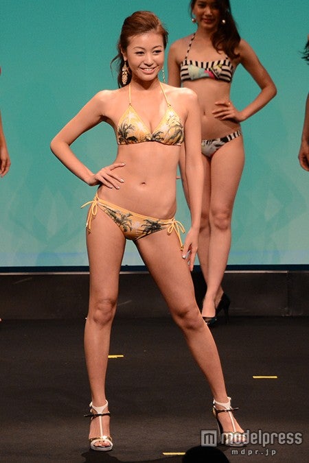 「2014ミス・アース・ジャパン日本大会」水着審査