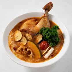 鶏のおかゆ(スパイスハーブ)1,600円 税込/提供画像