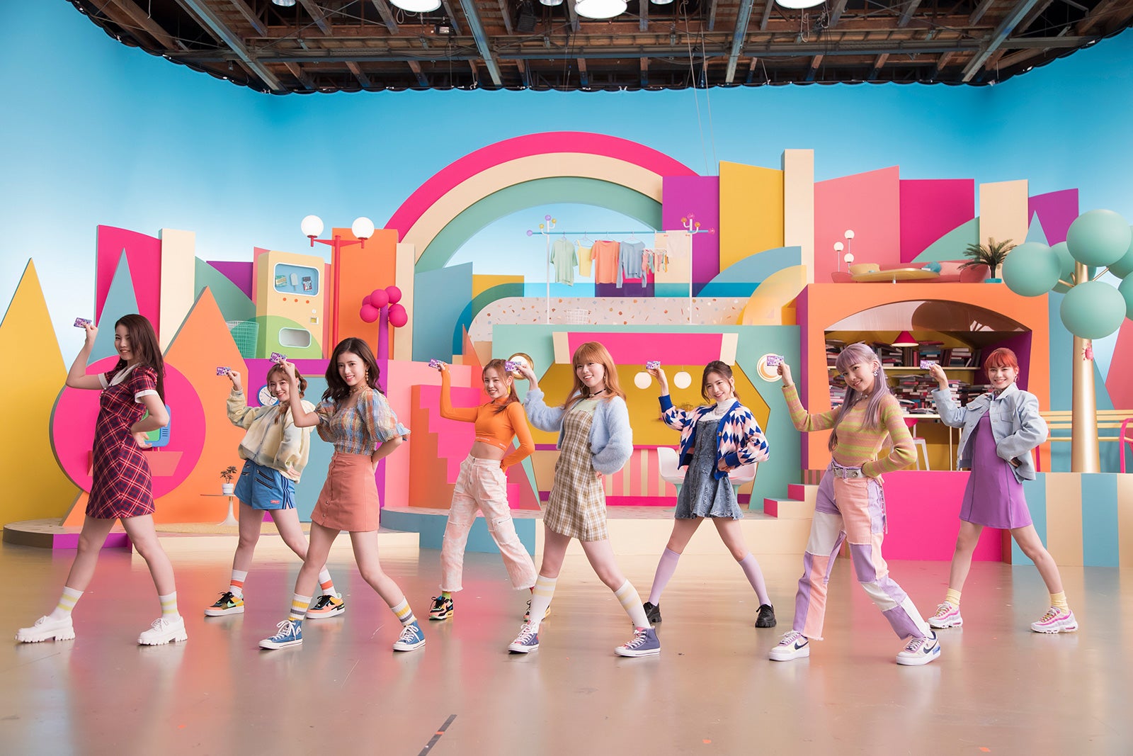 Niziu こだわり抜いたダンス 演技披露 現場スタッフも拍手喝采 モデルプレス Niziu こだわり抜いたダンス 演技披露 現場スタッフも拍手喝采 モデルプレス