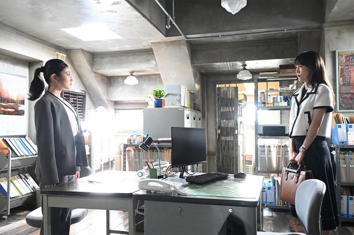 今田美桜、菊地凛子「花咲舞が黙ってない」第9話より(C)日本テレビ