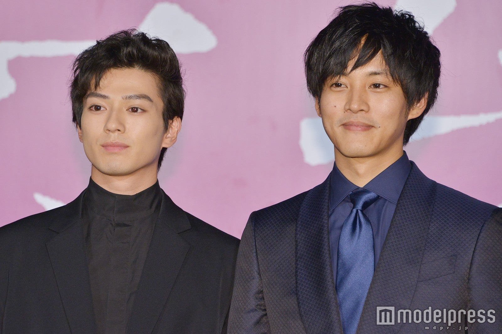 新田真剣佑、松坂桃李 （C）モデルプレス