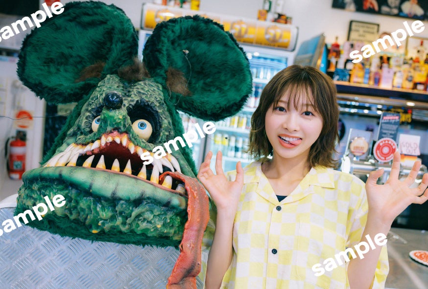 タワーレコード限定ポストカード「鈴花サーキット」撮影／峠雄三（C）光文社