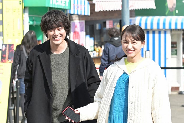 間宮祥太朗、清原果耶/「ファイトソング」第6話より(C)TBS