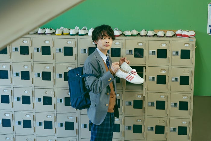「宮世琉弥カレンダー2022.4-2023.3」HMV&BOOKS online/HMV店舗/ローソン店頭Loppi特典イメージ (C)SDP